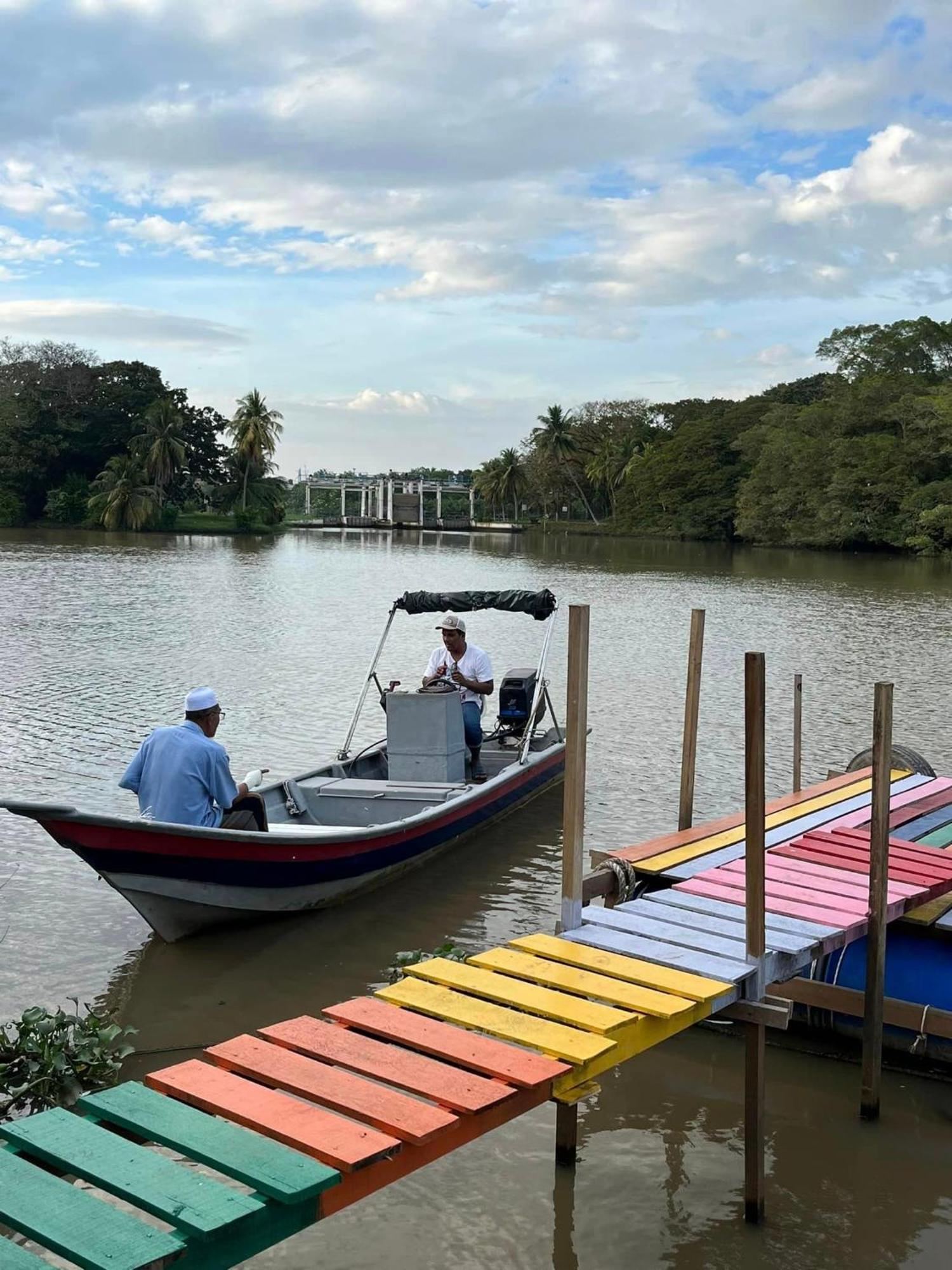 Dangau Sala D'Kontena Alor Setar Esterno foto